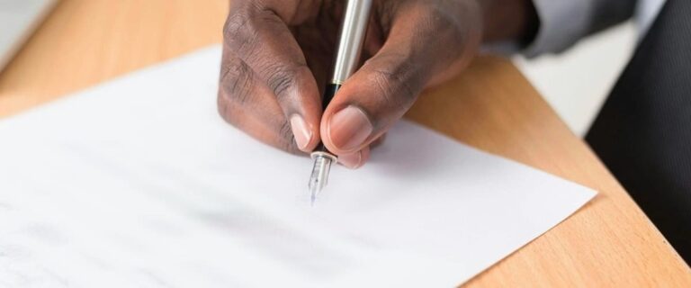 les recours concernant le refus d'un titre de séjour